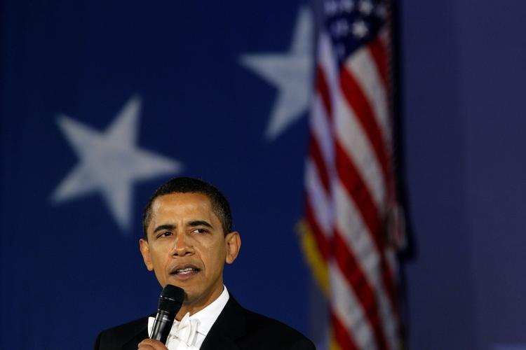 Som en af sine første handlinger har Barack Obama stoppet retssagerne mod fangerne i Guantanamo-lejren. Billedet er fra en af de utallige fester, som USA's nye præsident var til i går. 