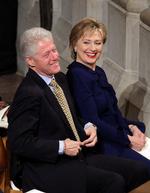 Hilliray og Bill Clinton til en gudstjeneste i anledning af Obamas indsættelse som præsident. Hillary Clinton blev i dag godkendt som udenrigsminister. 