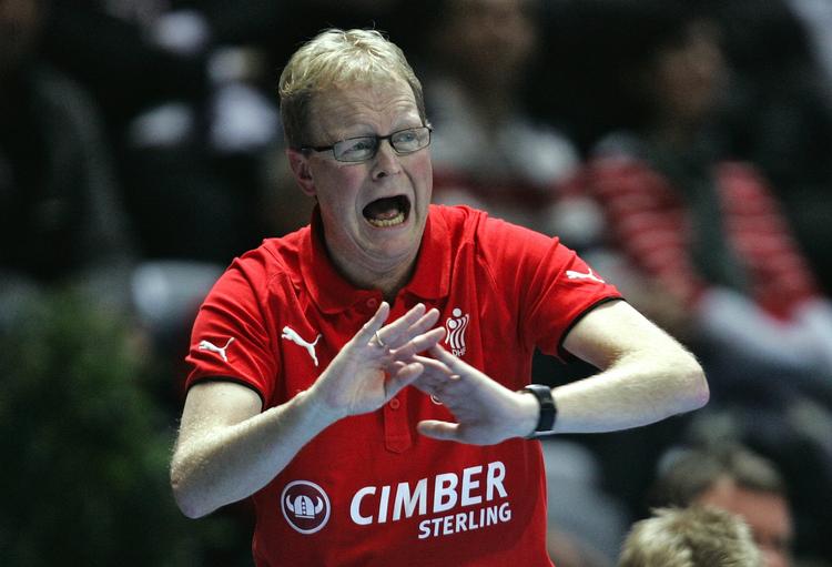 Ulrik Wilbek forudser en fiftyfifty-kamp mod Tyskland på tirsdag. 