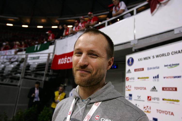 Klavs Bruun Jørgensen er blevet indkaldt til den danske trup, efter at højrebacken Kasper Søndergaard blev skadet. 