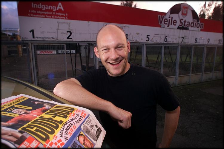Thomas Gravesen for Vejle Stadion dengang han stadig talte med pressen. Arkivfoto. 