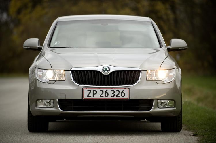 En halv million kroner koster den nye Skoda Superb, hvis den skal købes af almindelig dødelige. 