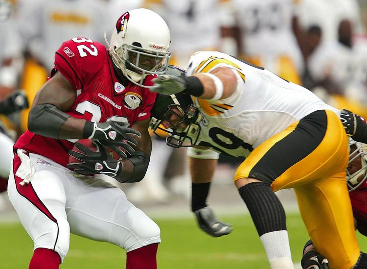 Pittsburgh og Arizona i tæt kamp om den ovale bold i en kamp i efteråret 2006. Natten til mandag gælder det kampen om titlen. Arkivfoto. 