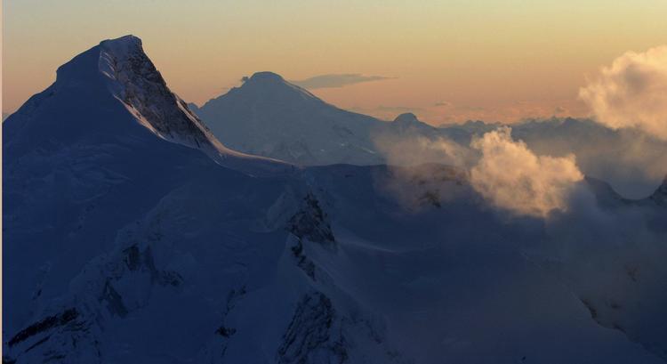 Mount Redoubt i det sydlige Alaska er på nippet til at gå i udbrud. 