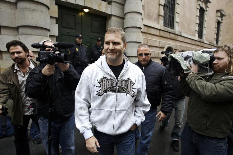 Jørn Jønke Nielsen sad varetægtsfængslet i ti måneder for det knvistikkeri, han står tiltalt for ved Københavns Byret i disse dage. Billedet er fra oktober, hvor varetægtsfængslingen blev ophævet. 