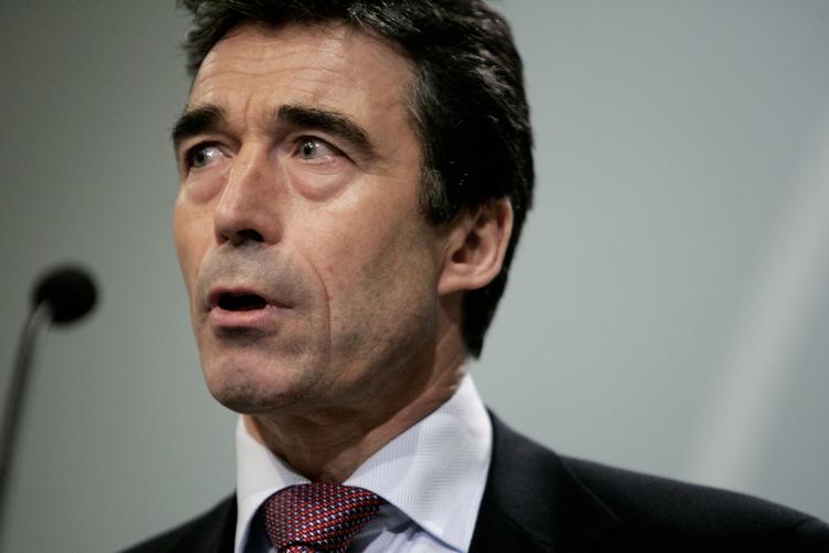 Anders Fogh Rasmussen (V) skrev personligt til 400.000 boligejere kort før sidste valgkamps afslutning. De kunne sove trygt om natten og ikke spekulere på ekstra udgifter i form af særlig beskatning. Nu ser flere boligejere ud til at være i farezonen. 