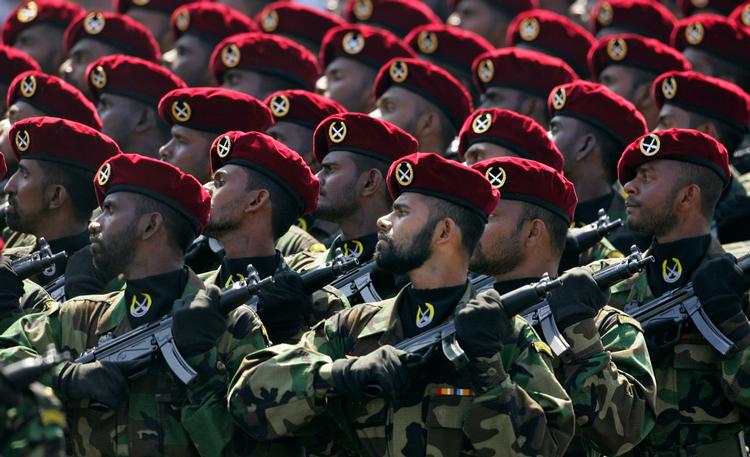 På Sri Lankas nationaldag, den 4. februar, marcherede militæret i Colombo. 