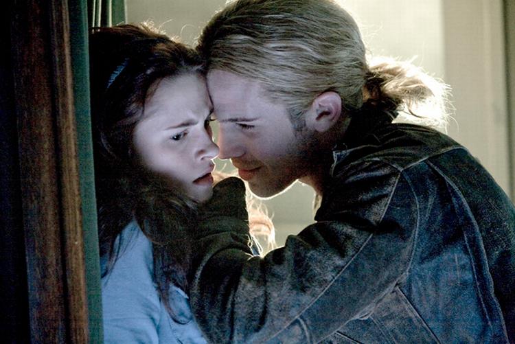 'Twilight' lægger sig i forlængelse af mystiske og tiltrækkende væsener som i Harry Potter og Ringenes Herre. 