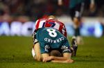Steven Gerrard må bide i græsset og se til fra sidelinjen de kommende små tre uger. Arkivfoto. 