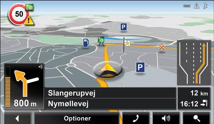 På en moderne GPS kan du få en advarsel på skærmen, hvis du kører på en vej med automatisk fartkontrol. Her vises advarslen i øverste venstre hjørne. 