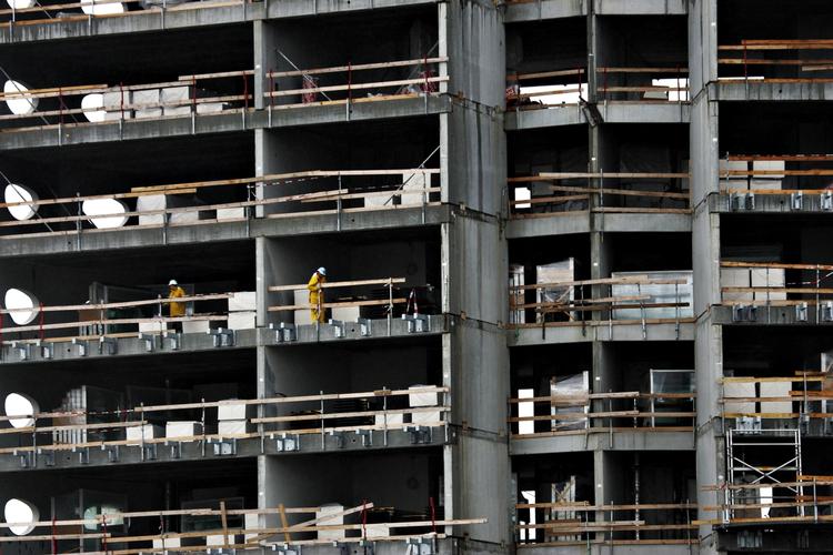 Byggeriet har det svært, nu fyrer betonelementfabrikken Spæncom 70 ansatte. 
