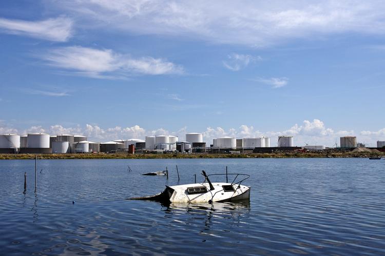 Prøvestenen set fra det område ved Kløvermarken, der ligger nærmest kemikalielagrene. 