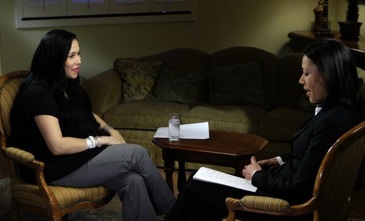 Den nybagte mor, Nadya Suleman (tv) giver sit første interview til tvkanalen NBC. 