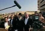 »Israels nye regering vil blive dannet på grundlag af trekanten Likud, centerpartiet Kadima og arbejderpartiet Avoda «. På billedet ses Benjamin Netanyahu. leder af Israels Likud Parti. 