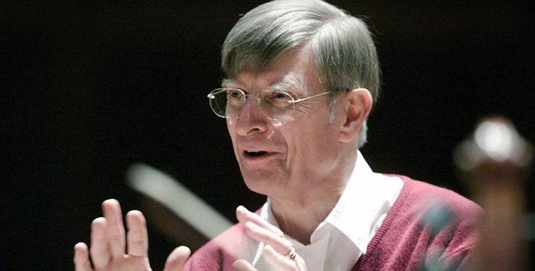På de store linjer fik den 81-årige mirakelmager Herbert Blomstedt musikken til Torsdagskoncerten til at svæve, på trods af et orkester, der virkede lige så februarslidt som alle vi andre. PR-foto. 