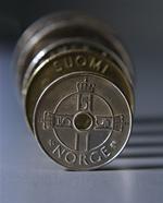 Norske bankdirektørers løn må ikke stige, og de får ingen bonus de næste par år, hvis banken tager imod støtte fra staten. 