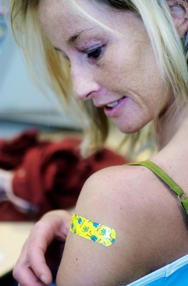 Gardasil er verdens første kræftvaccine, og den skal nu følges tæt af de danske myndigheder. 