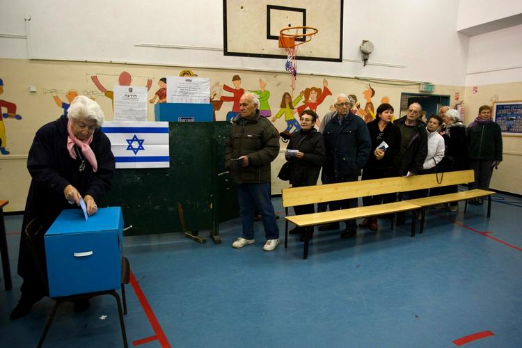 Flere israelere end forventet har indtil videre afgivet deres stemme ved valget. 