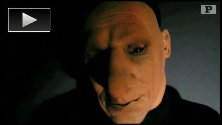 Screendump fra videoen til 'Splittet til Atomer'. 