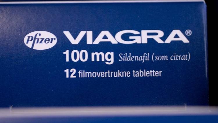 Medicingiganten Pfizer, der er kendt for potenspillen Viagra, har solgt fem procent flere piller de sidste tre måneder af 2008, end de gjorde året før. 