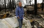 Peter Denson er vendt hjem til et udbrændt hus. Han havde ikke forsikret sig og må nu selv i gang med genopbygningen. 