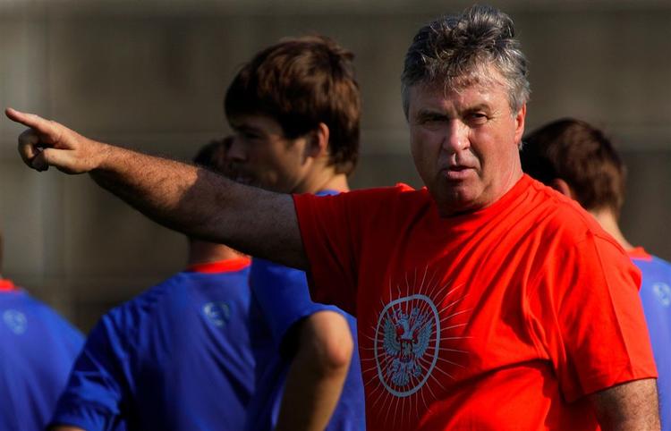 Hiddink er vendt på en tallerken på mindre end 24 timer. Arkivfoto. 