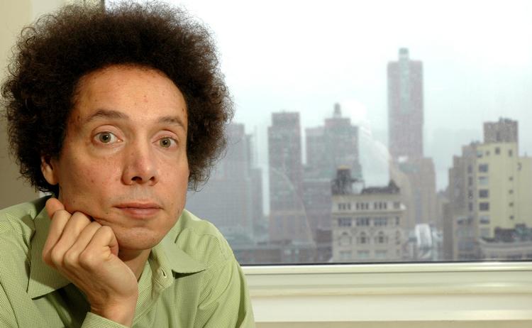 Malcolm Gladwell slog igennem i 2003 med en global bestseller om kommunikation. I hans nyeste bog er det dog hans anekdoter snarere end hans analyser, der gør indtryk. 