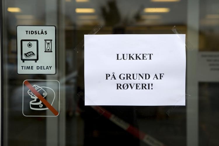 I januar blev Arbejdernes Landsbanks filial på Kastrupvej udsat for et af de mange røverier, der været i det nye år. 
