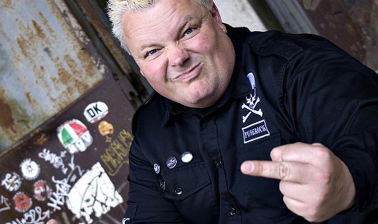 Steen Thomsen har spillet punk i Zero Point siden 1979, og nu fejrer han 30 års jubilæum sammen med en masse andre punks. Men kan punkere holde jubilæer uden at sælge ud? Foto: Frank Berben 