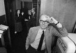 Dramatikeren Robert Anderson i 1967 under prøverne på Broadway på et af hans populære skuespil. Arkivfoto/AP 