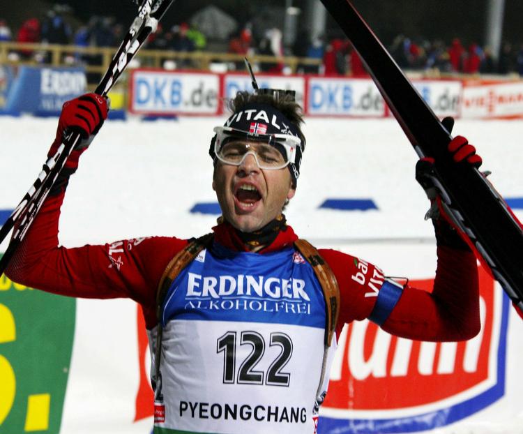 Ole Einar Bjørndalen vandt sin 11. guldmedalje ved VM i går, men den 12. afgør løbsjuryen om han skal have. 