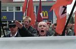 Nazisterne bekæmpes bedst ved at udstille dem, mener VU's landsformand. 
