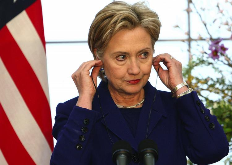 Hillary Clinton advarer nu Nordkorea,  om at det vil skade de to landes forhold, hvis nordkoreanerne gennemfører en prøveaffyring af et langtrækkende missil. 