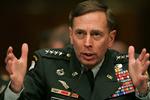 USA'sa øverste general i Afghanistan og Irak er i Usbekistan for at forhandle om en ny base. 