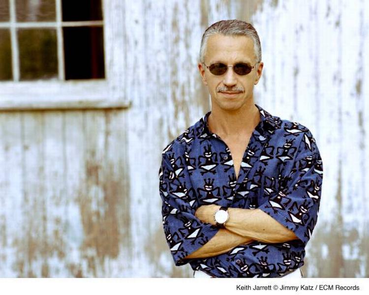Det hører med til niveauet hos pianisten Keith Jarrett, at han ikke et eneste sted på sin nye trio-cd sætter så meget som en lillefinger forkert. Sammenspillet i trioen er dynamisk og nærmest telepatisk. Foto: ECM 