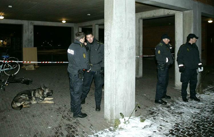 Københavns Politi efterforsker skyderiet på Nørrebro, hvor en 19-årig blev skudt i hoften. 