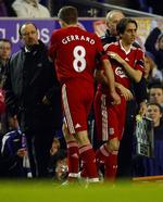Steven Gerrard har ikke spillet siden Liverpool tabte 1-0 til byrivalerne fra Everton for to uger siden. Arkivfoto. 