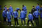 Optimismen er ikke gået i hi over vinteren i FC København. Spillerne samlet til dagens træning. 