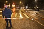 Politiet har afspærret et område på Rosenørns Alle på Frederiksberg efter skudepisoden. 