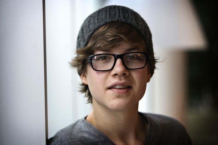 15-årige Lucas har allerede mærket berømmelsens bagside. 