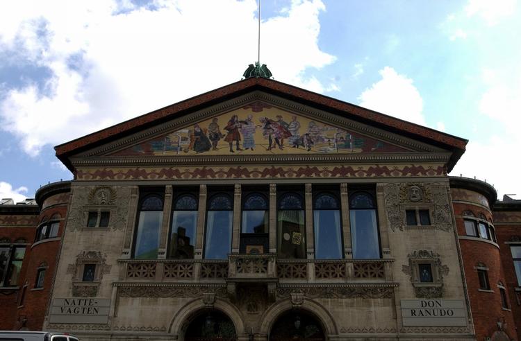 »Uanset om bestyrelsen har truffet beslutningen om kollektiv ledelse med åbne eller lukkede øjne, handler den imod bedre vidende«. 