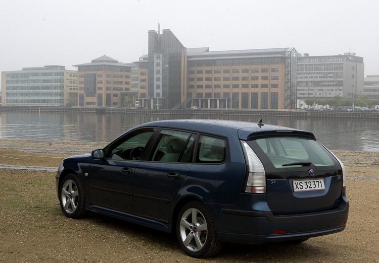 Nordanic Chrom i Farum har lavet alle dørlister til Saabs 9-3 model. 