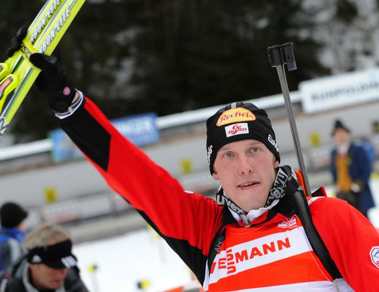 Ungdommen i form af den 20-årige østriger Dominik Landertinger havde taget på Bjørndalen ved dagens massestart. Arkivfoto. 