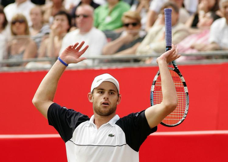 Andy Roddick har meldt fra til ATP-turneringen i Dubai i protest mod udelukkelsen af Shahar Peer. 