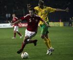 Thomas Rasmussen spillede mod Wales i november sin ottende landskamp og prøvede for første gang at tabe - og så endda på hjemmebanen i Brøndby. Arkivfoto. 