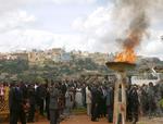 Ti år efter folkemordet i Rwanda i 1994 mindedes overlevende de dræbte ved byen Kigali. Men langt fra alle de skyldige er blevet retsforfulgt. Arkivfoto. 