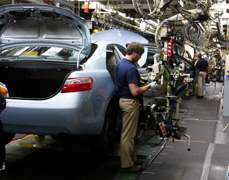 Det er ikke kun i Japan, Toyota producerer biler. Her er det en af koncernens fabrikker i Georgetown, Kentucky, i USA, der er fotograferet i november. 