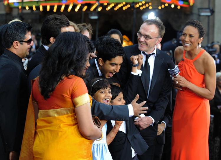 Folkene bag 'Slumdog Millionaire' havde masser at fejre i nat. 8 oscars blev det til. 