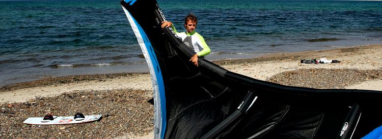 Cold Hawaii kalder man vesterhavsstranden ved Klitmøller i Thy. Hertil valfarter surfere fra hele Europa som følge af de gode muligheder for at surfe. Men der er også flere og flere af surferne, der vælger at bosætte sig i området. Foto: Rasmus Baaner 