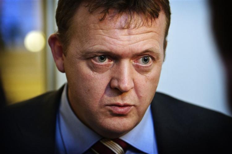 Finance Minister Lars Løkke Rasmussen wants interest rates to come down. 